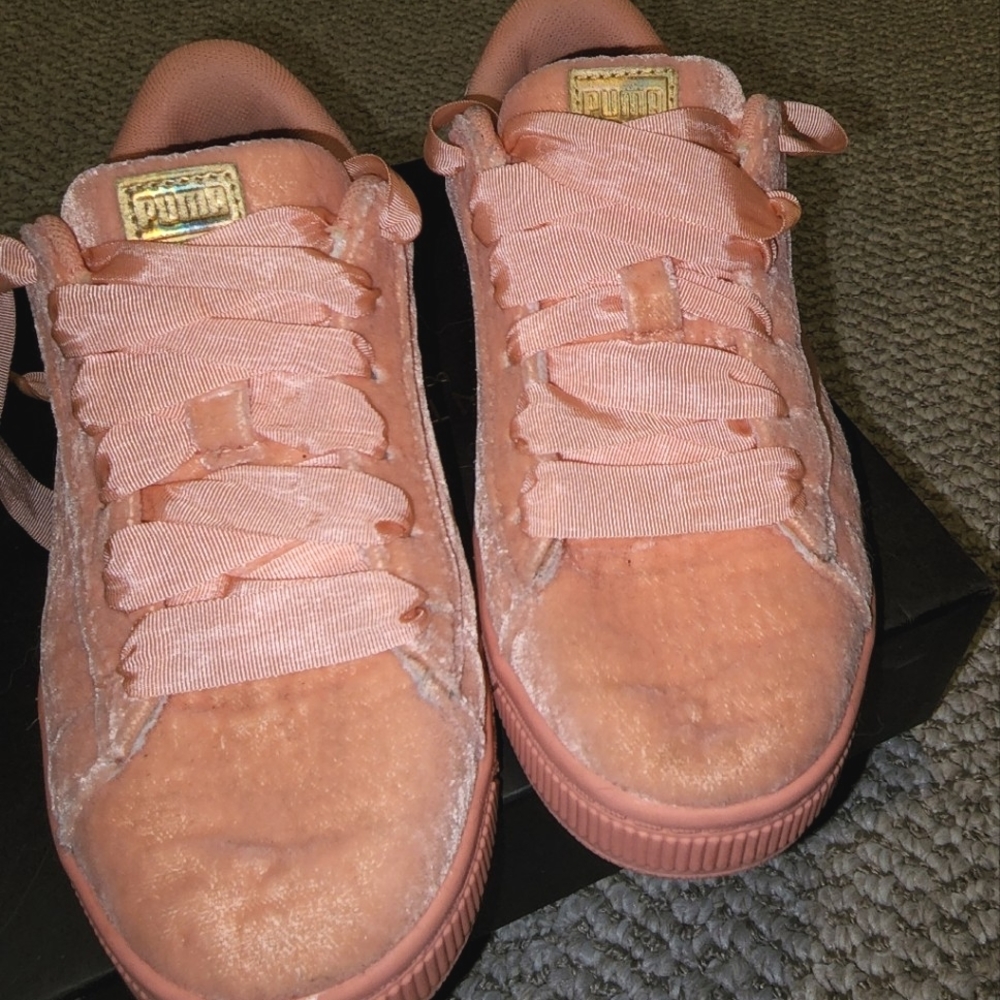 Puma suede sneakers 👟